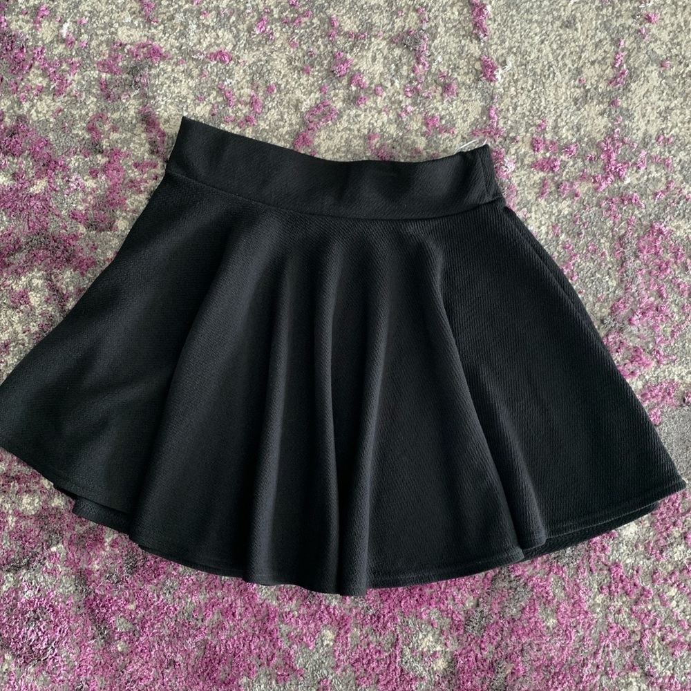 black skirt